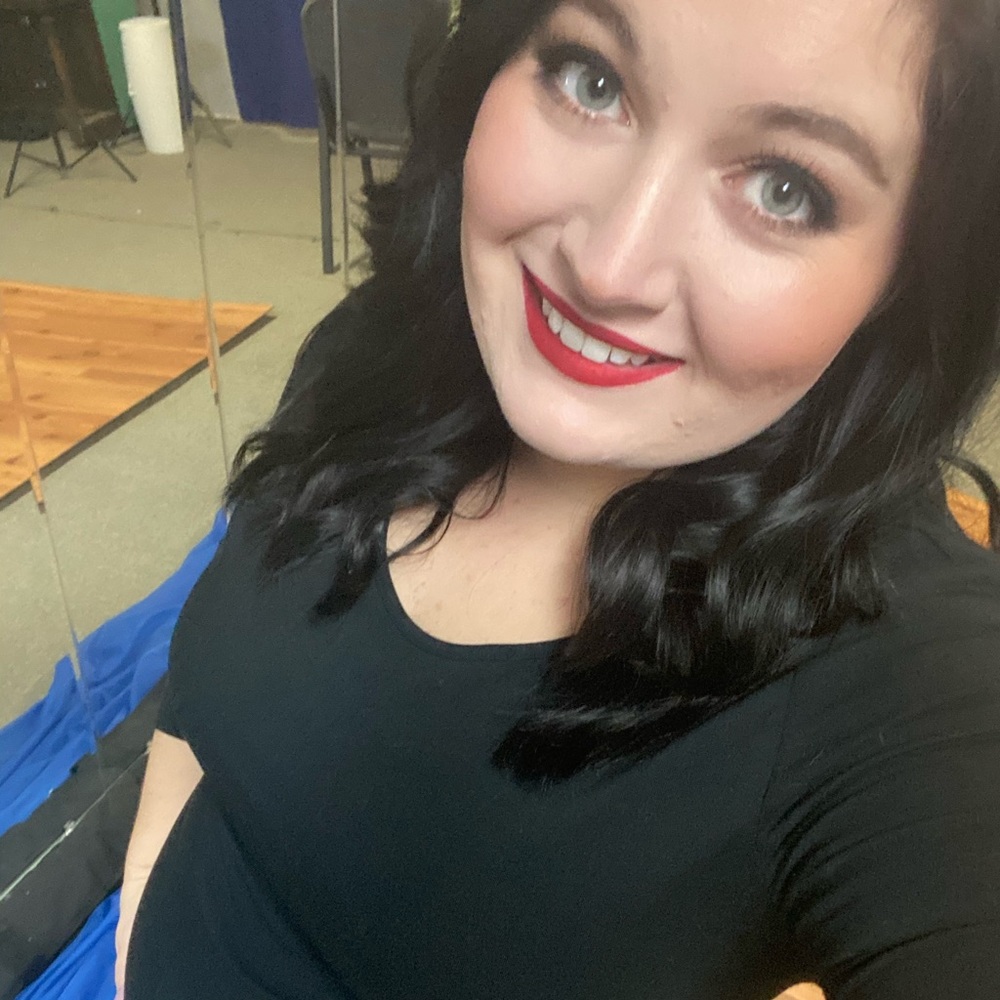 Meet your Posher, Angelique